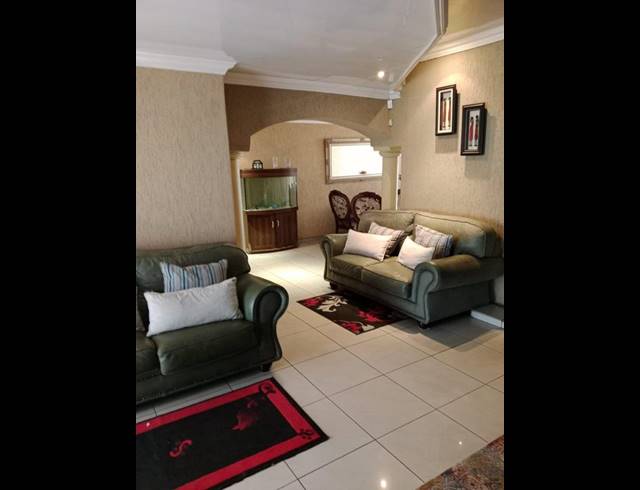 3 BEDROOM HOUSE FOR SALE IN SPRUITVIEW
